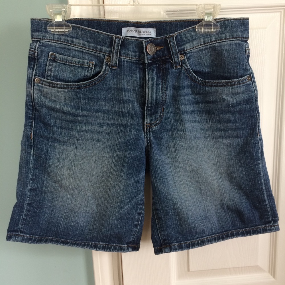 Banana Republic roll-up boyfriend denim shorts